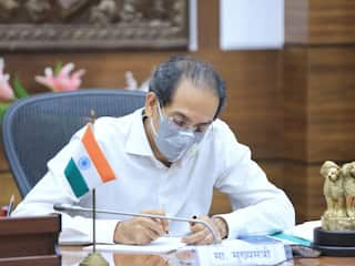Uddhav Thackeray Resigns: ફ્લોર ટેસ્ટ પહેલા મહારાષ્ટ્રના મુખ્યમંત્રી પદેથી ઉદ્ધવ ઠાકરેનું રાજીનામું, ઠાકરેએ કહ્યુ- 'સુપ્રીમ કોર્ટના ચુકાદાનું સન્માન કરું છું'