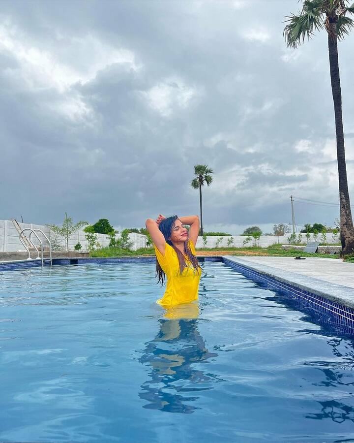 అషురెడ్డి లేటెస్ట్ ఫొటోలు (Photo Courtesy : Ashu Reddy Instagram)