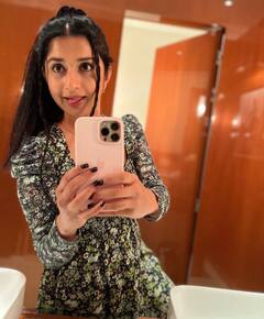 Actress Meera Jasmine: கொஞ்சம் சிரித்தாய் கொஞ்சம் மறைத்தாய்.. நடிகை மீரா ஜாஸ்மின் லேட்டஸ்ட் க்ளிக்ஸ் !