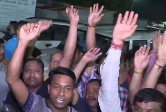 'बम बम भोले' के उद्घोष के साथ अमरनाथ यात्रा के लिए जम्मू से श्रद्धालुओं का पहला जत्था रवाना