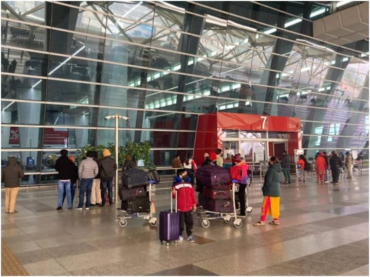 DIAL begins trial run of fullbody scanner at IGI Terminal 2 will take care of privacy Delhi News:  IGI एयरपोर्ट के टर्मिनल 2 पर फुल-बॉडी स्कैनर का परीक्षण शुरू किया, प्राइवेसी का रखेगा ख्याल