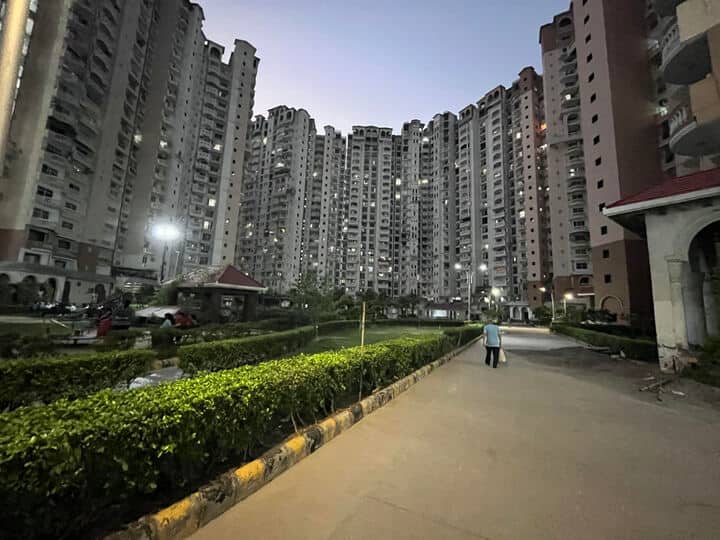 Karnataka Issues Fresh Covid-19 Guidelines Apartments, Offices After Spike Cases Karnataka Issues Fresh Covid-19 Guidelines For Apartments, Offices After Spike In Cases