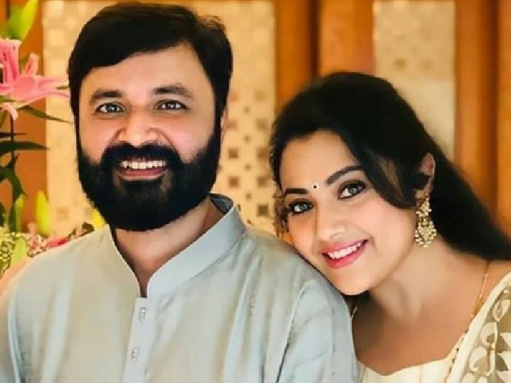 Actress Meena Husband dies before celebrating 13th wedding anniversary இன்னும் 14 நாட்களில் 13ம் ஆண்டு திருமண நாள்.. மீனாவின் இன்ஸ்டா சொல்லும் நினைவுகள்!