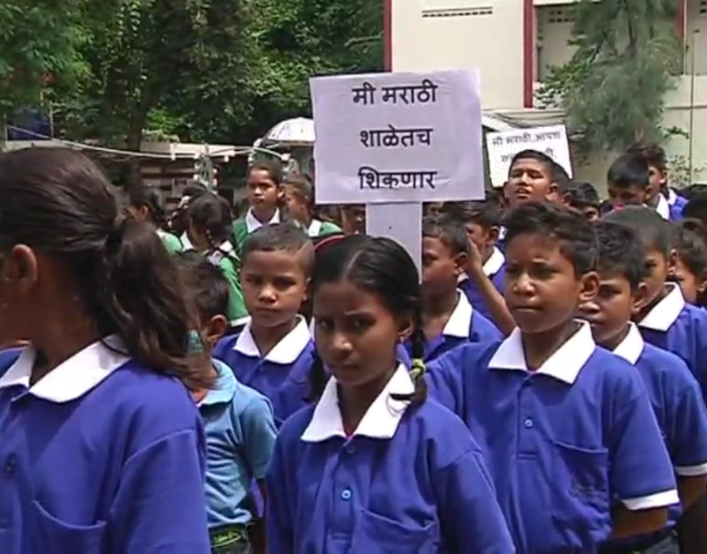 Vidarbha Schools : सुरु झाल्या ऑफलाईन शाळा; फळ्यावर चालला खडू अन् बाकांवर गर्दी