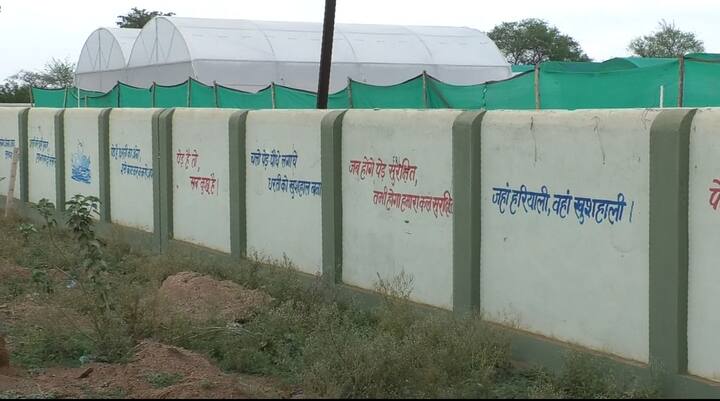 पर्यावरण और वन तथा जलवायु परिवर्तन मंत्री मोहम्मद अकबर ने कहा कि पाटन क्षेत्र के निवासियों के लिए हाईटेक नर्सरी बेहतरीन सुविधा होगी. इसके चलते यहां फलोद्यानों के विकास में भी मदद मिलेगी.