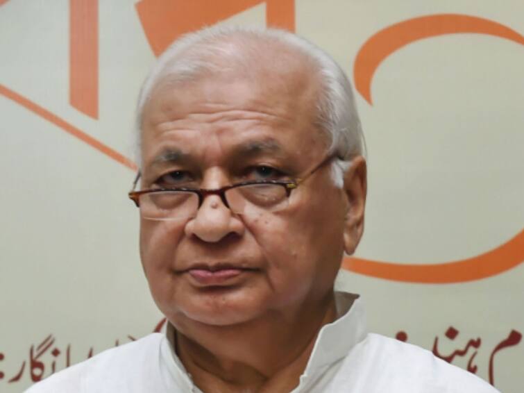 Madrassas teach punishment for blasphemy is beheading says Kerala Governor Arif Mohammad Khan Arif Mohammad Khan : मदरशांमध्ये मुलांना धर्मनिंदा करणाऱ्यांचा शिरच्छेद करायला शिकवले जाते : केरळ राज्यपाल आरिफ खान