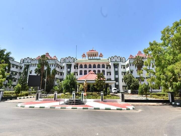 High court madurai: போலீசாரை நீதிமன்றத்திற்கு தேவையில்லாமல் வரவழைக்க வேண்டாம் - உயர்நீதிமன்ற மதுரை கிளை