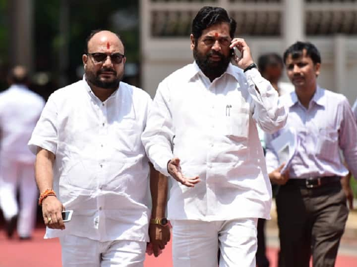 Eknath Shinde, Rebel MLAs Paid ₹ 70 Lakh For 8-Day Stay At Guwahati Hotel Report Eknath Shinde : शिंदे गट आठवडाभर गुवाहाटीत, जेवणाचं बिल 22 लाखांचं, एकूण खर्च किती?