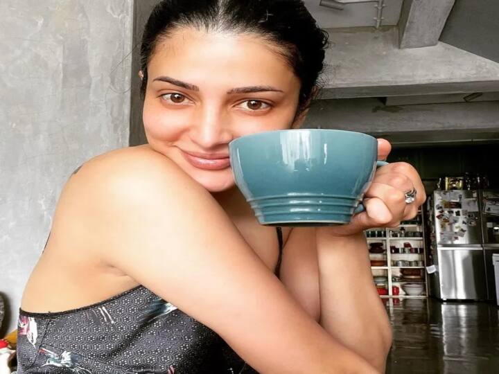 Shruti Haasan shares about her struggle with the PCOS in a heartfelt post; Read inside Shruti Haasan : ”ஆமா, இந்த நோயோடு போராடுறேன்..” : துணிச்சலாக வெளிப்படுத்திய ஸ்ருதிஹாசன்..