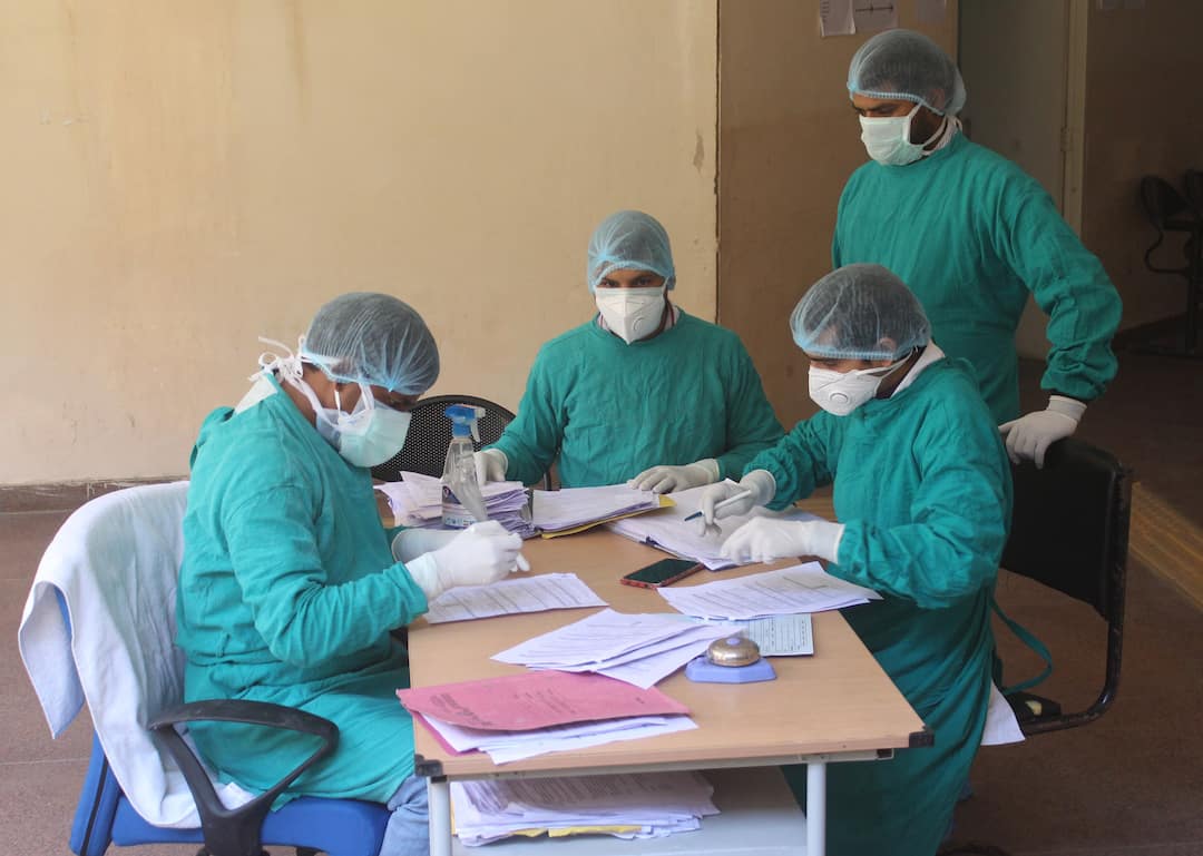 Coronavirus cases increases in india center issued new guidelines Corona Guidelines: দেশজুড়ে ঊর্ধ্বমুখী করোনা সংক্রমণ, নির্দেশিকা জারি কেন্দ্রের