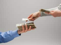 Chile: Man Accidentally Receives 286 Times His Salary, Resigns And Disappears