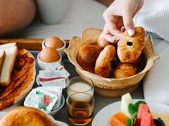 Emotional Eating: क्या आपको जरूरत से ज्यादा भूख लगती है? ये हो सकता है 'इमोशनल ईटिंग' का संकेत