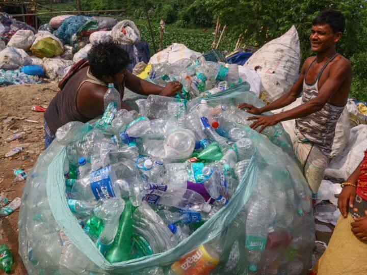 Ban On Identified Single Use Plastic Items What Will India Do From July 1 plastic ban single use plastic ban plastic waste plastic pollution Ban On Identified Single Use Plastic Items | What Will India Do From July 1? Details Here