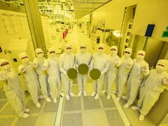 Samsung Outpaces TSMC, Starts Manufacturing 3-Nanometer Chips