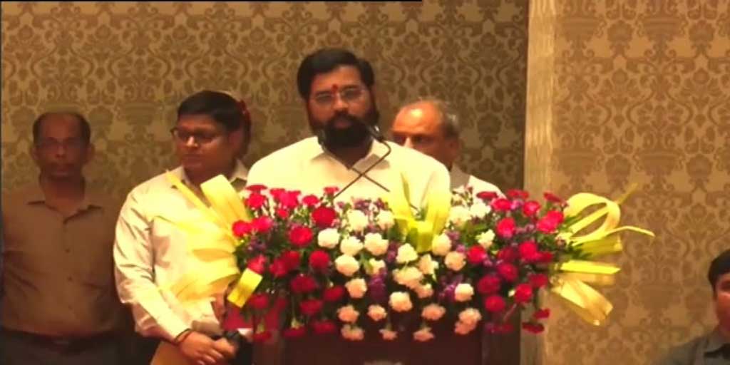 Eknath Shinde CM: பிரதமர் மோடிக்கு நன்றி... முதலமைச்சராக பதவியேற்றார் ஏக்நாத் ஷிண்டே