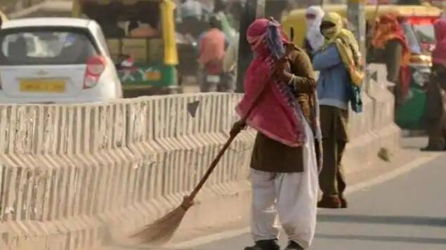 Now the information of the cleaning workers and gardeners of your area will be available online, LG launched the portal New Delhi: अब ऑनलाइन उपलब्ध होगी आपके इलाके के सफाई कर्मियों और मालियों की जानकारी, LG ने  लॉन्च किया पोर्टल