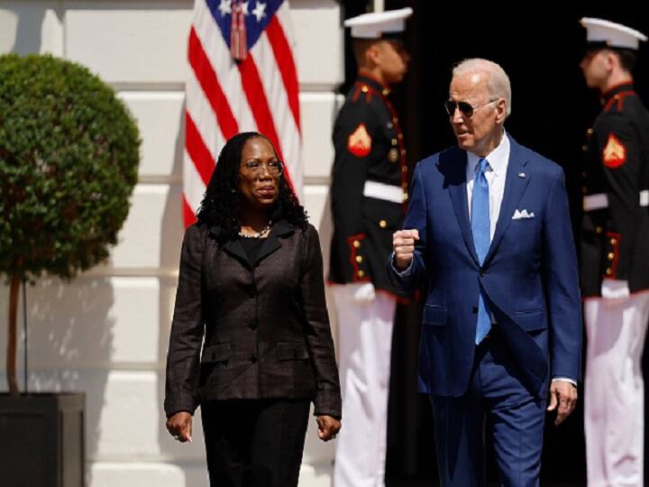 Ketanji Brown Jackson Sworn In Becomes 1st Black Woman Supreme Court US Justice Stephen Breyer US President Joe Biden Breaking The Glass Ceiling: Ketanji Brown Jackson Becomes First Black Woman Justice At US Supreme Court