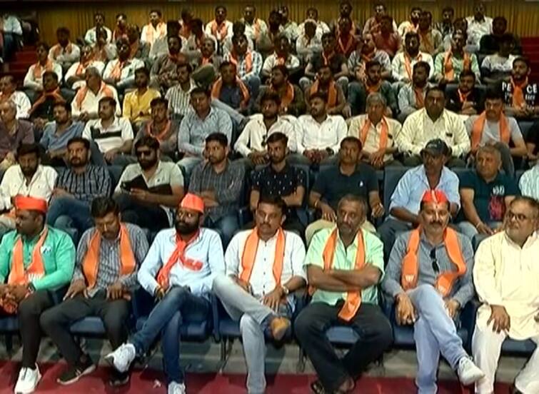 Rajkot Congress leaders join BJP before Gujarat Assembly election 2022 વિધાનસભાની ચૂંટણી પહેલા કોંગ્રેસમાં ફરી એકવાર ભંગાણ, કયા કયા દિગ્ગજ નેતા જોડાયા ભાજપમાં?