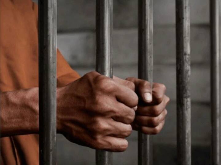 Rajkot Special court found guilty Sunil Arkabanshi of raping minor sentenced to life imprisonment Rajkot Crime News: राजकोट में नाबालिग से रेप के आरोपी को कोर्ट ने पाया दोषी, सुनाई उम्र कैद की सजा