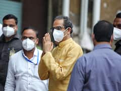 MVA Crisis: Celebrations erupt in BJP camp, party leaders congratulate Devendra Fadnavis | Watch Video