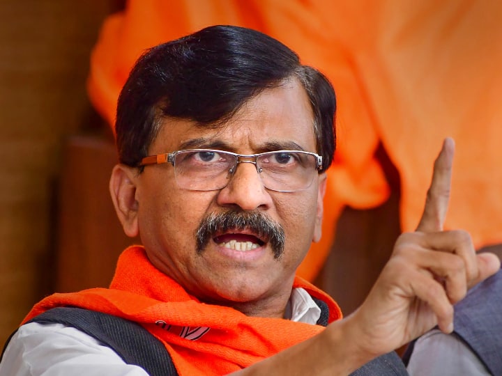 Shiv Sena Saamana article Sanjay Raut allegation on BJP Eknath Shinde PM Modi Devendra Fadnavis 'महाराष्ट्राचे तीन तुकडे करण्याचे मनसुबे भाजप तडीस नेईल तेव्हा शिंदे गट काय करणार?'; सामनातून सवाल