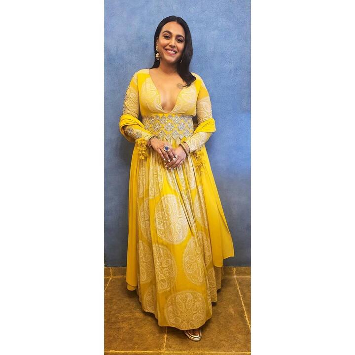 स्वरा भास्कर सोशल मीडियावर खूप सक्रिय असते. ती नेहमी आपले मत बेधडकपणे मांडत असते. यामुळे तिला अनेकदा ट्रोलिंग आणि वादांनाही सामोरे जावे लागले आहे. मात्र, यावेळी तिला थेट जीवे मारण्याची धमकी देण्यात आली आहे. एका पत्राद्वारे तिला जीवे मारण्याची धमकी देण्यात आली आहे.(photo:reallyswara/ig)