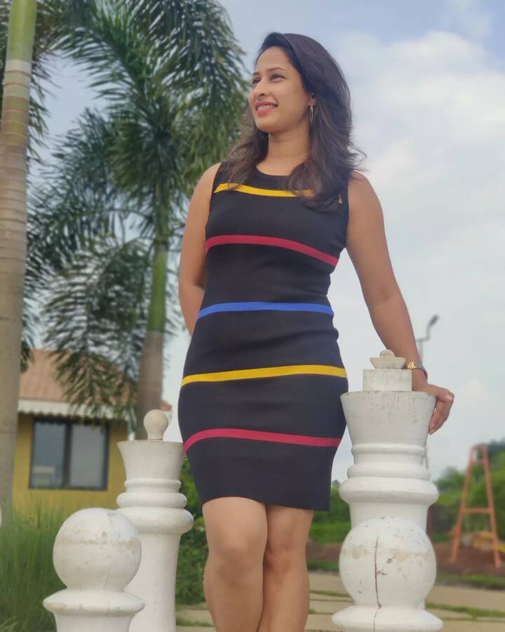 अभिनेत्री प्रिया मराठे ही आजवर अनेक हिंदी-मराठी मालिकांमधून प्रेक्षकांच्या भेटीस आली आहे. तिने साकारलेल्या खलनायकी व्यक्तिररेखांची छाप आजही प्रेक्षकांच्या मनावर कायम आहे.