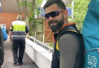 Video: પીછો કરી રહેલા કેમેરામેનને વિરાટ કોહલીએ પુછ્યો આ સવાલ, વીડિયોમાં જુઓ કોહલીનો કૂલ અંદાજ