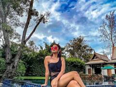 PHOTO: बोल्ड अन् क्लासी, जेनिफर विंगेटचा वेकेशन मोड ऑन; फोटो चर्चेत!