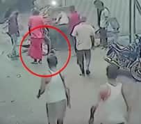 Prayagraj: घर जा रहे बुजुर्ग पर सांड ने किया हमला,अस्पताल में इलाज के दौरान मौत