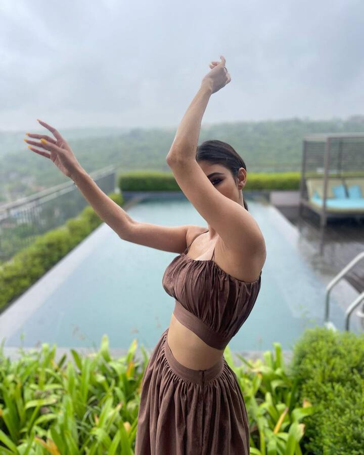 మౌనిరాయ్ ఫోటోలు -Image Credit:Mouni Roy/Instagram