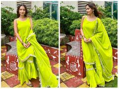 माथे पर बिंदी लगा और शरारा सूट पहन Anushka Sen ने लूट ली महफिल, सादगी देख फैंस का लट्टू हुआ दिल