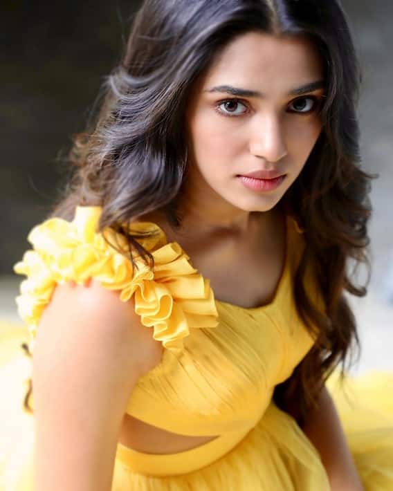 Krithi Shetty Photos: కృతిశెట్టి అందానికి అభిమానులు ఫిదా!
