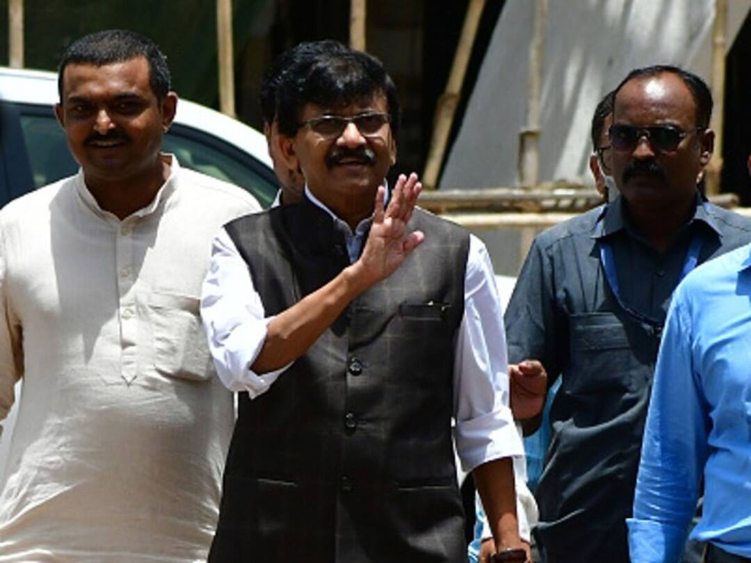 MVA Crisis: శివసేన అధికారం కోసం పుట్టలేదు, అధికారమే శివసేన కోసం పుట్టింది: సంజయ్ రౌత్ MVA Crisis Power Is Born For Shiv Sena Will Work And Return On Our Own Again Says Sanjay Raut MVA Crisis: శివసేన అధికారం కోసం పుట్టలేదు, అధికారమే శివసేన కోసం పుట్టింది: సంజయ్ రౌత్