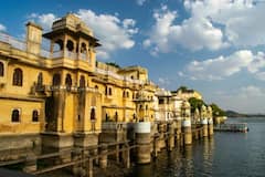 Udaipur History: सात झीलों के बीच बसा है राजस्थान का उदयपुर, जानिए किसने की थी इस खूबसूरत शहर की स्थापना
