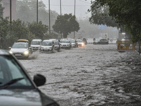 Monsoon Shower Lashes Delhi, Causes Water Logging And Traffic Snarls | IN PICS