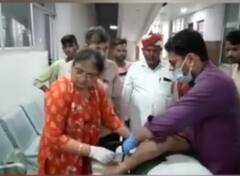 Auraiya News: सीएमओ ने दिखाई दरियादिली, सड़क दुर्घटना में बुरी तरह घायल दो युवकों को पहुंचाया अस्पताल