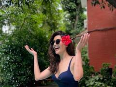 Karishma Tannaचा बोल्ड अंदाज; स्विमिंग पूलमध्ये दिल्या पोज!