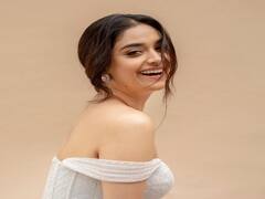 Keerthi Suresh: ” மின்னல கண்ணுல வாங்கி மின்சாரத்த பாச்சுர” நடிகை கீர்த்தி சுரேஷ் லேட்டஸ்ட் கிளிக்ஸ்!