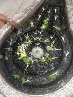 Nashik News : त्र्यंबकेश्वर मंदिर पिंडीवर बर्फाचा थर! ही नैसर्गिक घटना, चमत्कार नाहीच, अंनिसचे स्पष्टीकरण 