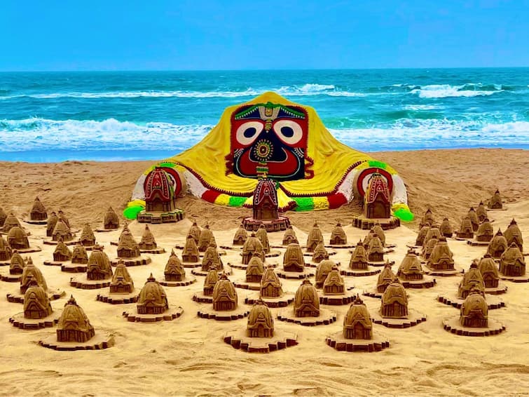 Rath Yatra 2022: Sand Artist Sudarshan Pattnaik Makes 125 Sand Chariots On Puri Beach, A New Limca Record Rath Yatra 2022: Sand Artist Sudarshan Pattnaik Makes 125 Sand Chariots On Puri Beach — A New Record