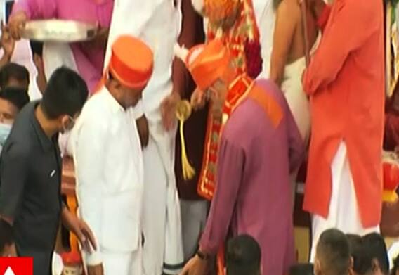 Ahmedabad Rathyatra 2022: CM ભૂપેન્દ્ર પટેલે કરી પહિંદ વિધી, જુઓ આ વીડિયો
