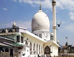 Hazratbal Dargah: यहां हर धर्म से जुड़े लोग मांगते हैं मन्नत, कश्मीर की हजरतबल दरगाह क्यों है खास ?