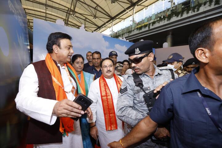బీజేపీ జాతీయ కార్యవర్గ సమావేశాలు హైదరాబాద్ లో నిర్వహిస్తున్నారు.