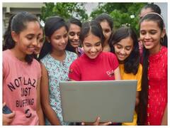 PSEB Result 2022: जालंधर के हजारा गांव में सरकारी स्कूल के बच्चों ने लिखी कामयाबी की दास्तान, जानें पूरा मामला