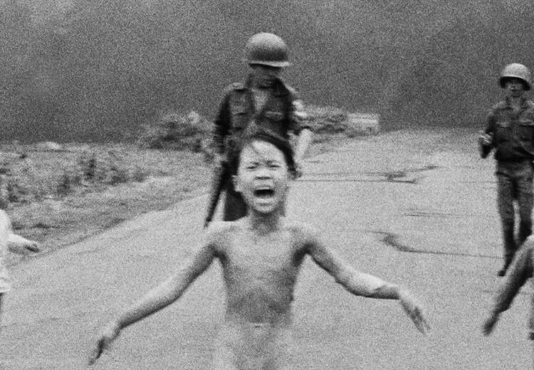 Napalm Girl Kim Phuc receives her final skin treatment in Miami Vietnam : இந்த ஃபோட்டோ ஞாபகம் இருக்கிறதா? நெஞ்சை உலுக்கும் இந்த வியட்நாம் சிறுமிக்கு முடிந்த சிகிச்சை.. விவரம் இதோ