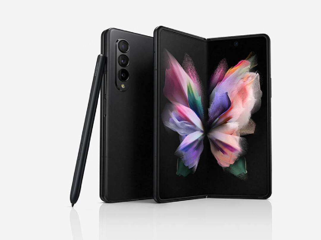 Samsung Reportedly Working on Galaxy A Fold Series Cheapest Foldable Mobiles Samsung Cheapest Foldable Mobiles: బడ్జెట్ ఫోల్డబుల్ ఫోన్లు తీసుకురానున్న శాంసంగ్ - ప్రస్తుతం ఉన్న వాటికంటే సగం ధరకే!