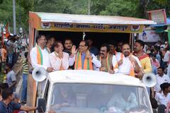 In Pics: कमलनाथ के गढ़ छिंदवाड़ा में सीएम शिवराज सिंह चौहान का रोड शो, लोगों ने बरसाए फूल, देखें तस्वीरें