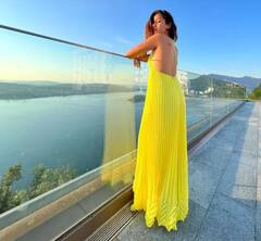 Shahid Kapoor ਦੀ ਪਤਨੀ ਮੀਰਾ ਨੇ ਬੈਕਲੈੱਸ ਡ੍ਰੈੱਸ 'ਚ ਦਿੱਤੇ ਕਾਤਲਾਨਾ ਪੋਜ਼, ਤਸਵੀਰਾਂ ਛੂਹ ਲੈਣਗੀਆਂ ਦਿਲ