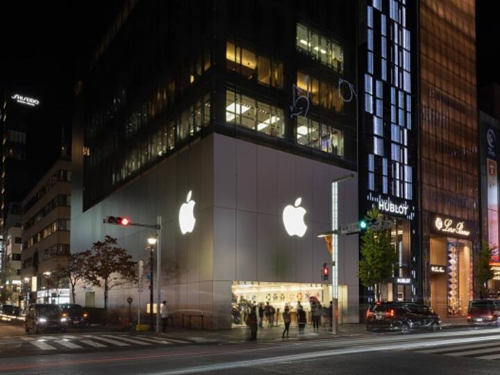 Apple Ex-Corporate Law Chief Gene Levoff Admits Years of Insider Trading Former Apple Senior Securities Lawyer Pleads Guilty To Years Of Insider Trading At The Tech Giant